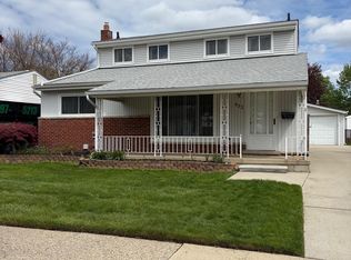 833 Bernie Ln, Madison Heights, MI 48071