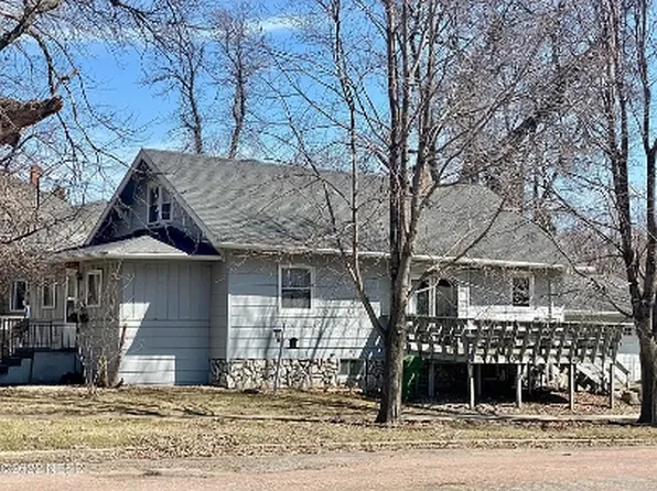 602 N Broadway St, Watertown, SD 57201