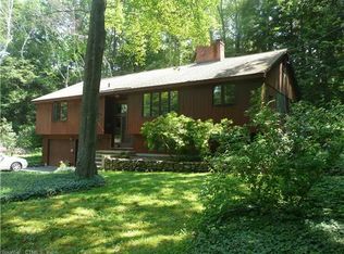 7 Copper Hill Ter, East Granby, CT 06026