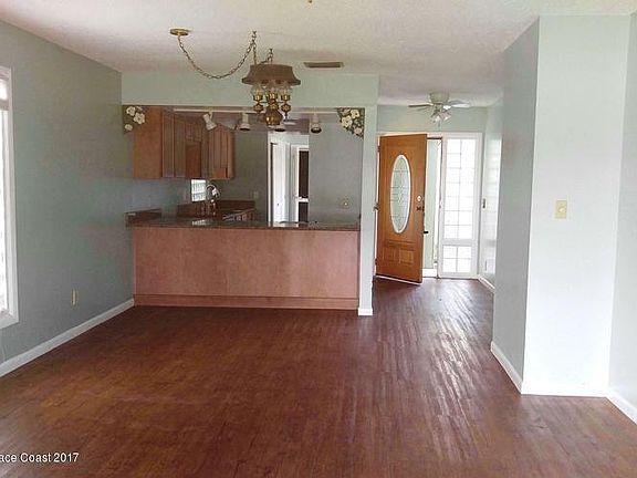 3rd image of 1266 Admiralty Blvd