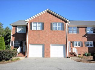 303 Oleander Dr APT A, Eden, NC 27288