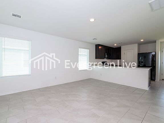 3rd image of 10909 SW 23rd Pl