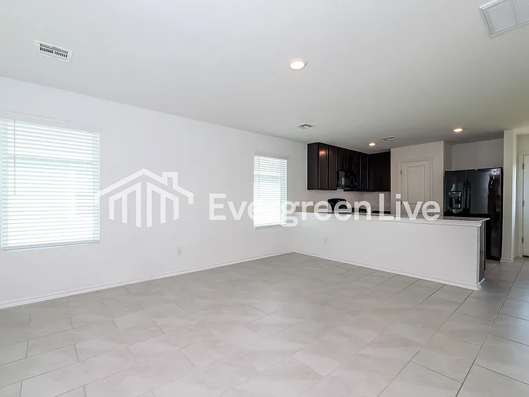 10909 SW 23rd Pl — Photo 3