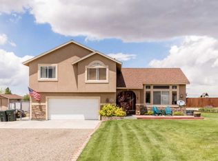 527 Cripple Creek Dr, Spring Creek, NV 89815