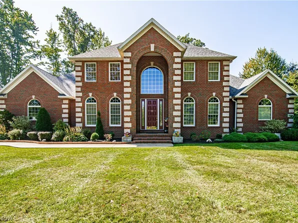 4445 Hideout Ct, Ashtabula, OH 44004