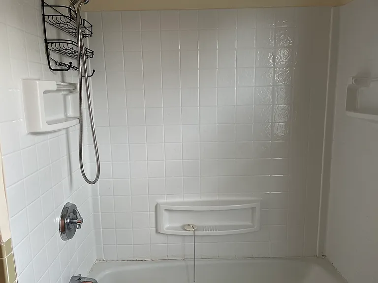 209 W Pierre Ln — Photo 13