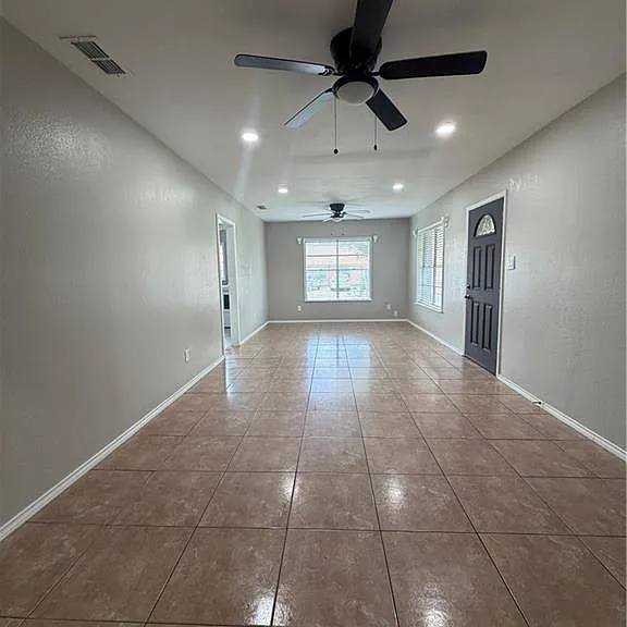 700 E Sam Houston Blvd — Photo 6