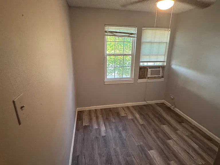 944 Thompson Pl #2 — Photo 6