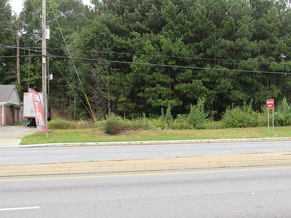 4th image of 5022 Austell Rd