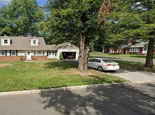 2 Estel Pl, Green Brook, NJ 08812