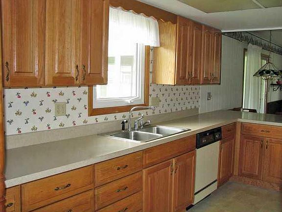 5th image of 410 Christine Dr