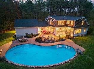 15 Wiggin Way, Stratham, NH 03885