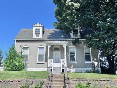 705 N Benton Ave, Saint Charles, MO, 63301