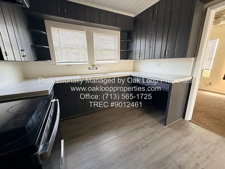 2811 1/2 Market St #B — Photo 6