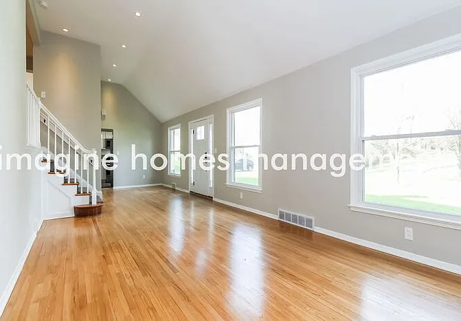 25382 Concord Dr — Photo 2