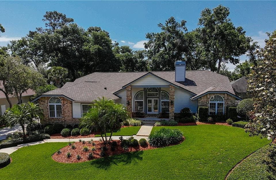 1st image of 218 Shady Oaks Cir
