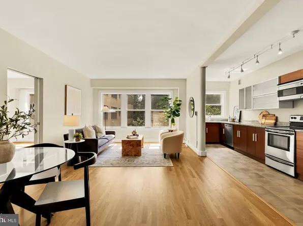 3901 Cathedral Ave NW #220, Washington, DC 20016