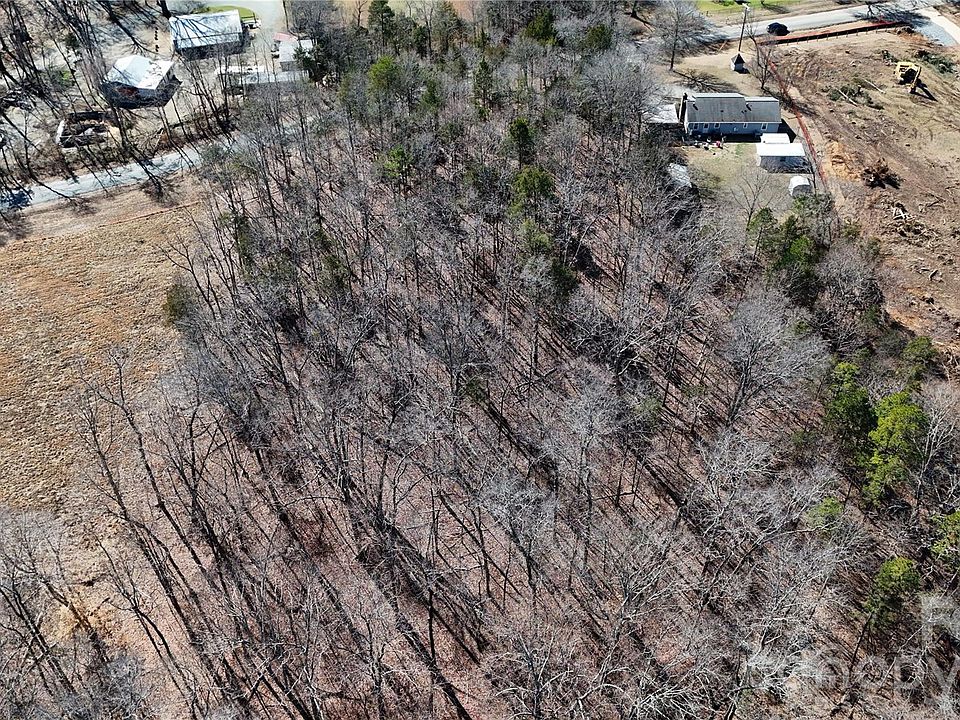 2nd image of 8768 Faires Rd