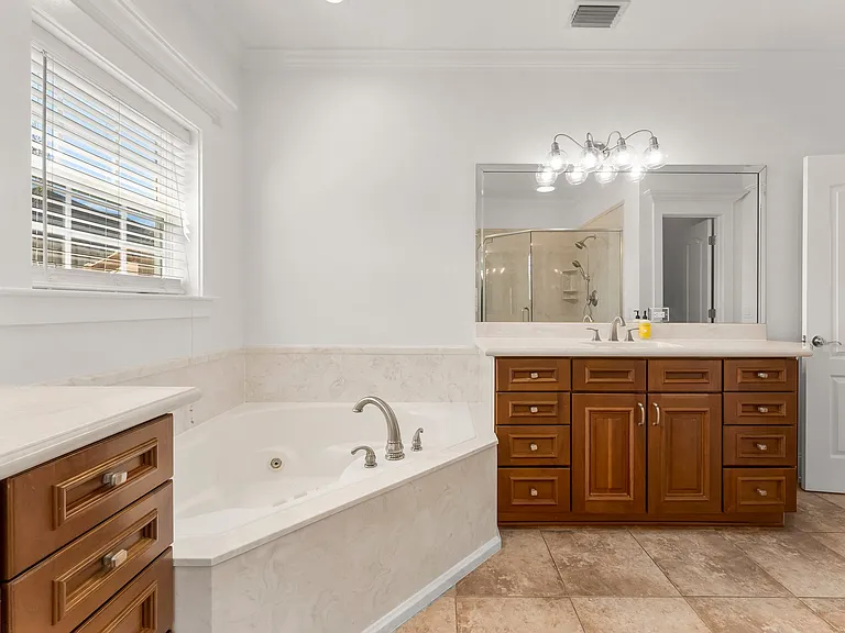 102 Sunset Cir — Photo 19