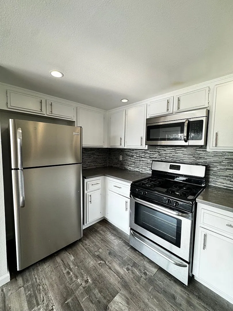 Building Photo - Treasured Townhomes LLC