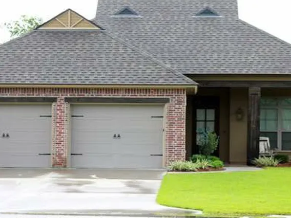 104 Springwater Dr, Broussard, LA 70518