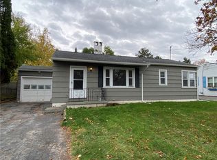 47 Thorpe Cres, Rochester, NY 14616