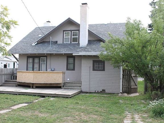 3rd image of 1130 Linden St