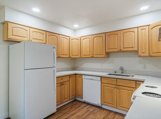 2441 I St NE APT B, Auburn, WA 98002