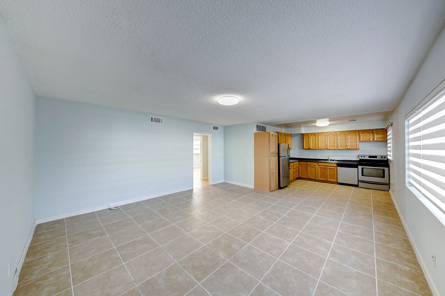 1700 Rexford Drive - 104 — Photo 2