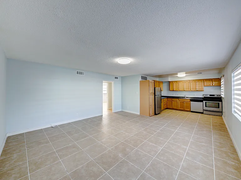 1700 Rexford Dr #104 — Photo 2