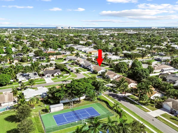 836 NW 9th Way, Boynton Beach, FL 33426