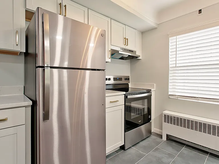 3610 Michigan Ave #4 — Photo 3