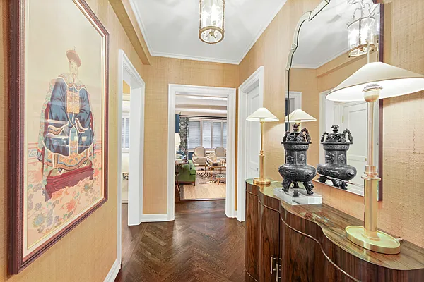 Sold by Nest Seekers International | media 6