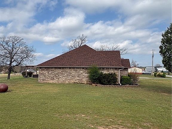 3rd image of 106 Ranch Ln