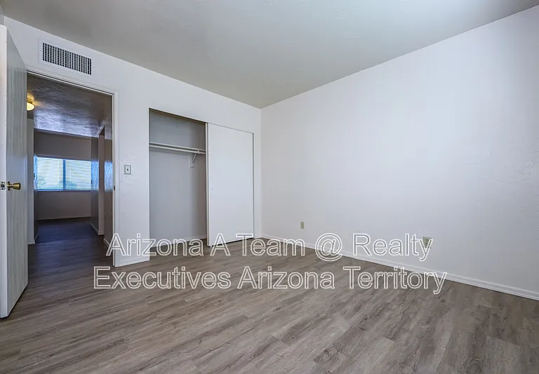 312 E 24th St #3 — Photo 9