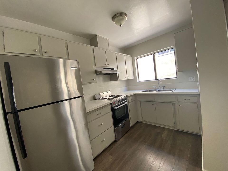 1st image of 981 Elden Ave APT 12