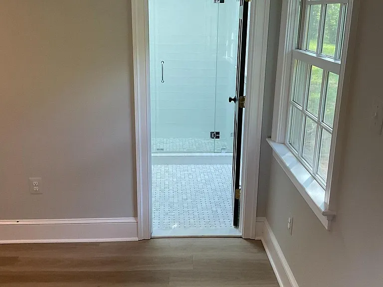 2415 Burrland Ln — Photo 11