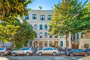 Rented by Rennit Inc.