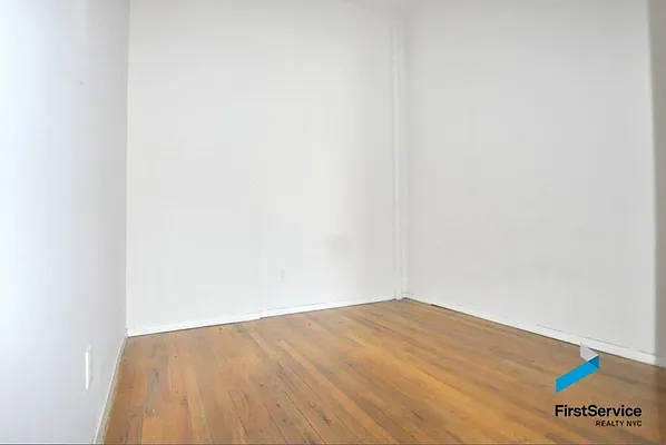 Rented by FirstService Realty (legacy) | media 9