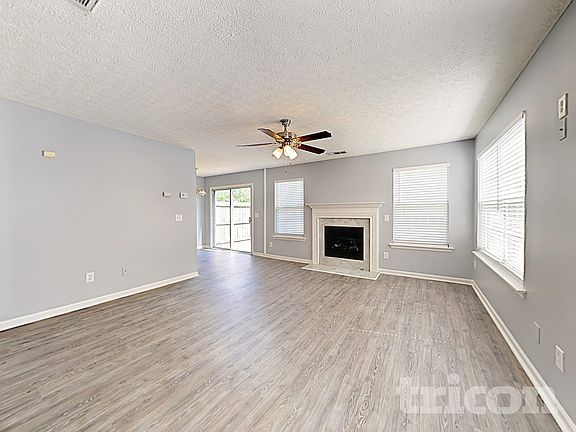 4th image of 202 Silver Ridge Dr