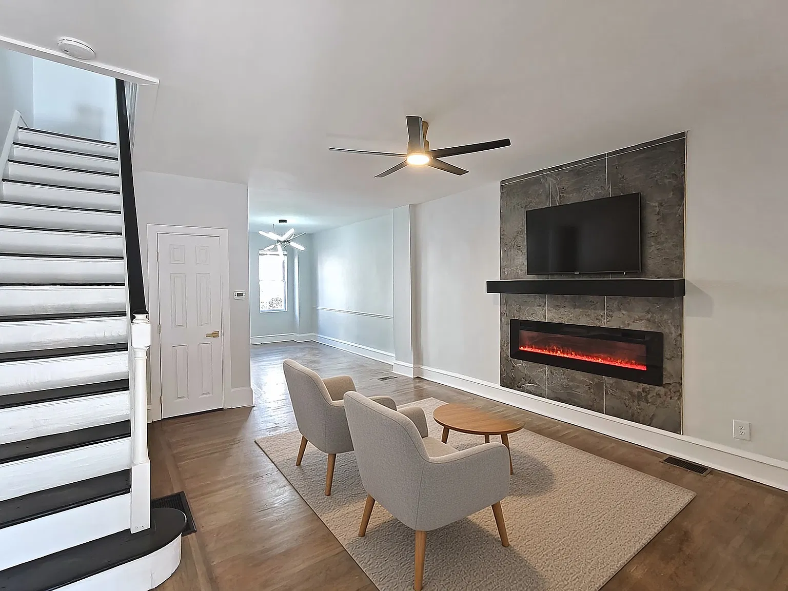 Gorgeous Home Available Now! — Photo 1