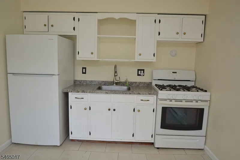 1 bed, 1.0 bath, $1,650 — Photo 3