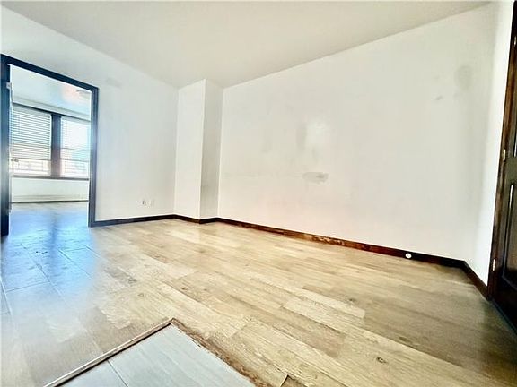 3rd image of 1715 W 13th St #2R