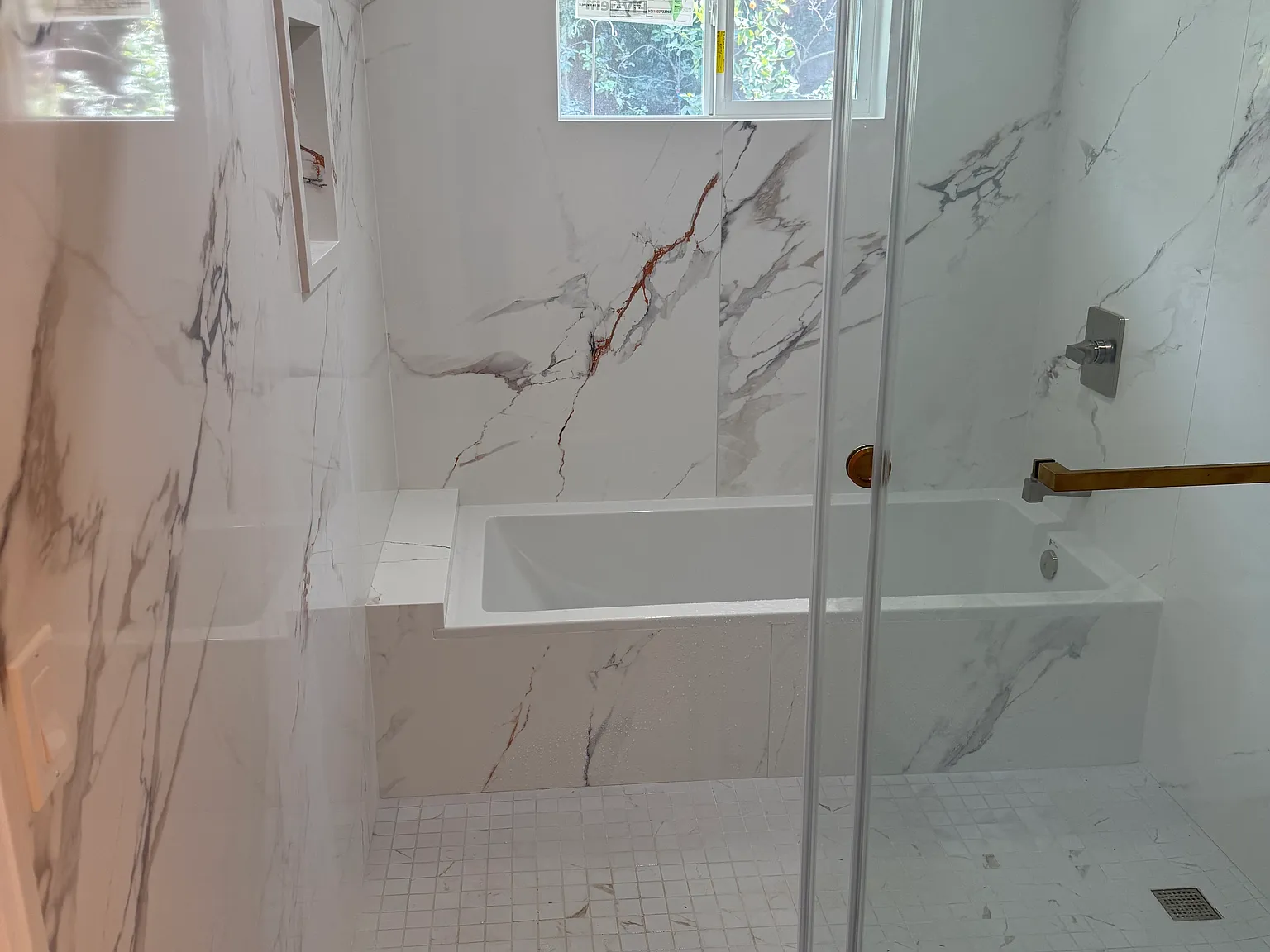 4 bed, 2700 sqft, $5,900 — Photo 3