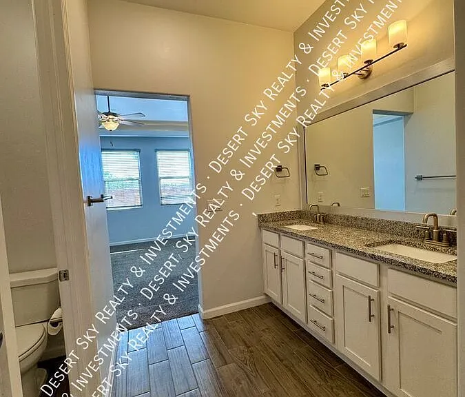 2427 Elena Way — Photo 14