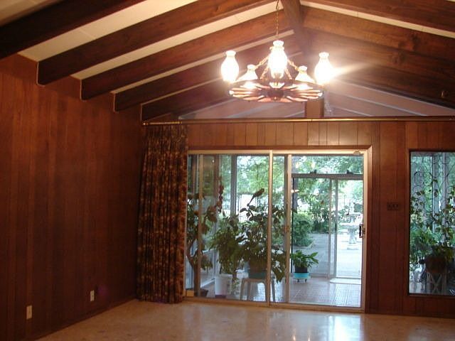 2nd image of 209 Park Ave