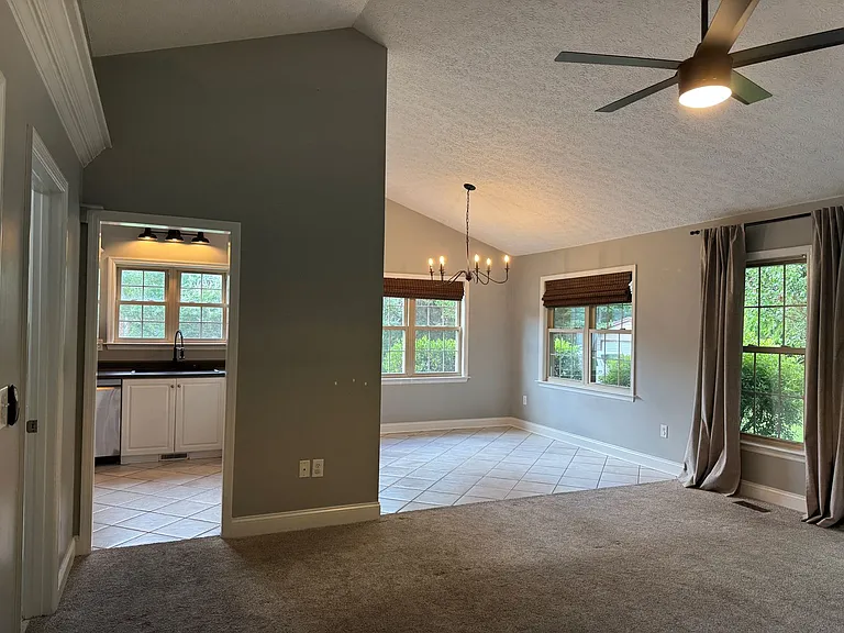105 Owls Nest Ct — Photo 4
