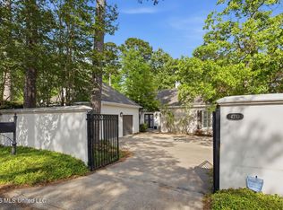 4210 Ridgewood Rd, Jackson, MS 39211