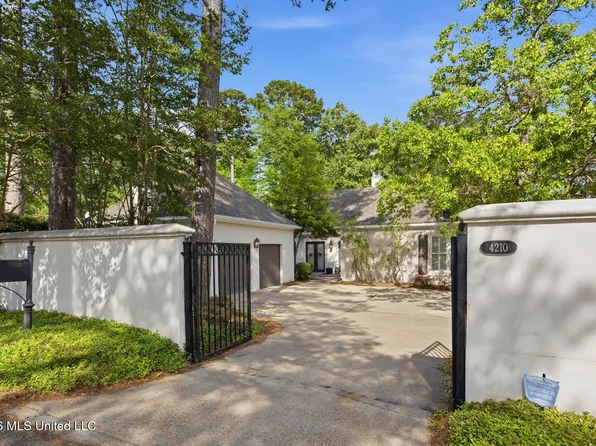 4210 Ridgewood Rd, Jackson, MS 39211
