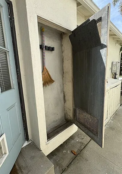 650 Park Ave — Photo 17